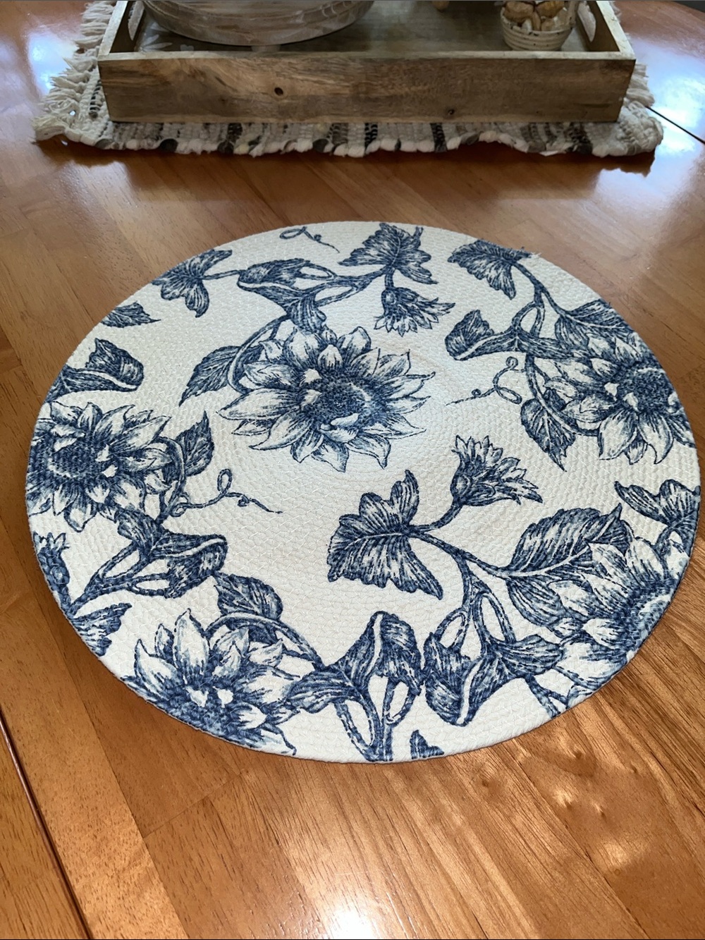 Round Floral Placemat - Blue & White